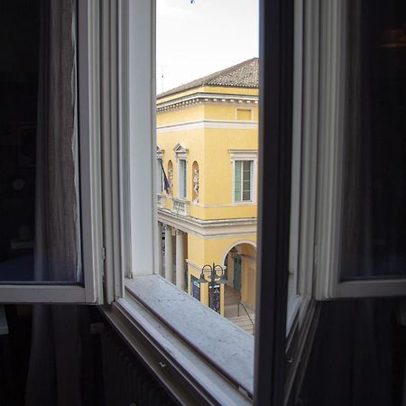 La Maison Du Theatre Ravenna Bagian luar foto
